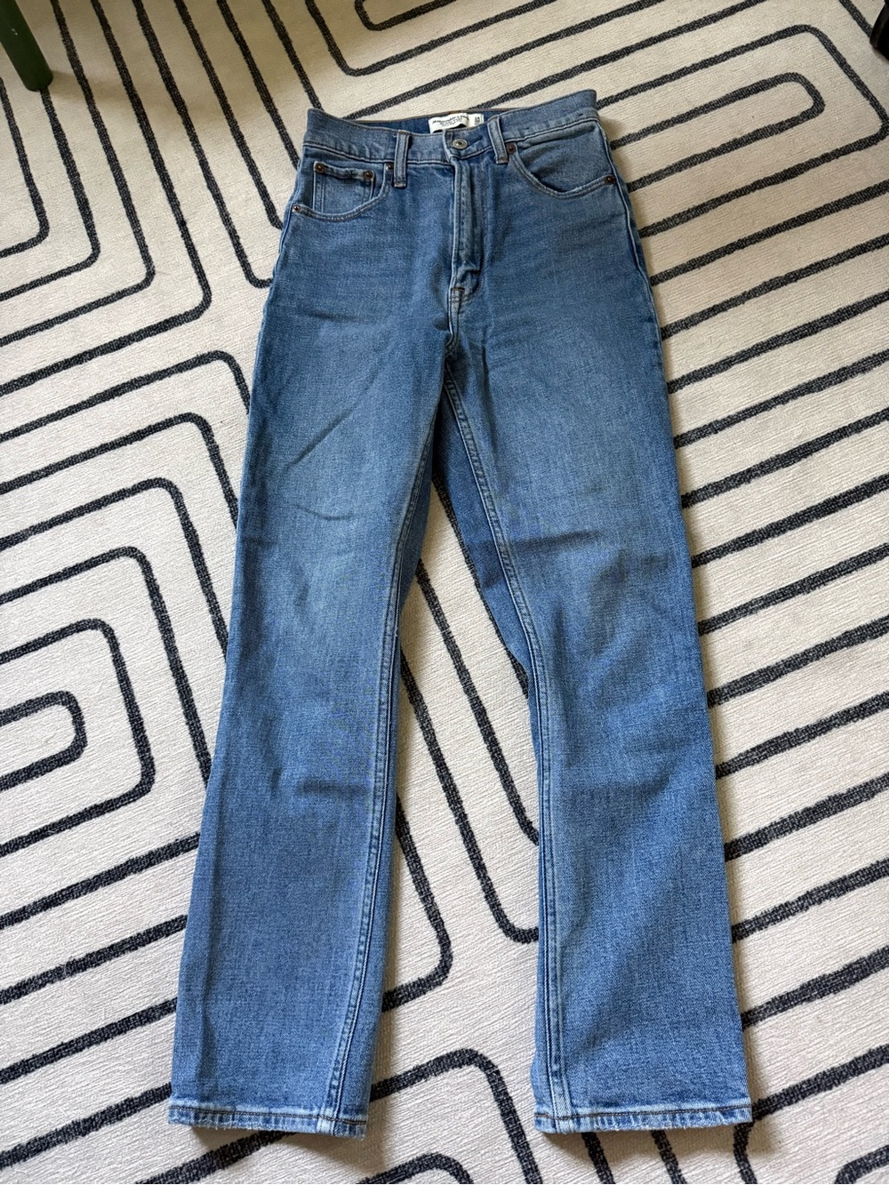 Abercrombie Curve Love The Ankle Straight Ultra High Rise